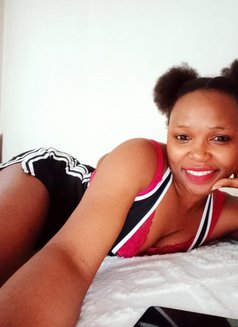 Catyy - escort in Beirut Photo 2 of 3