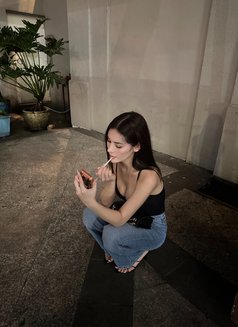 Cayla Just arrived - escort in Makati City Photo 10 of 11
