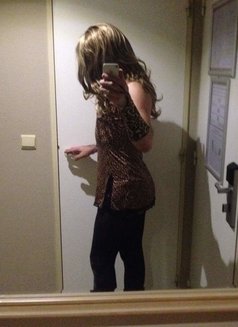 Cd Katya - Transsexual escort in Brussels Photo 3 of 11
