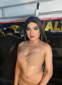 CD LucyPearl - Transsexual escort in Hong Kong Photo 13 of 20