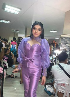 CD LucyPearl - Transsexual escort in Hong Kong Photo 15 of 20