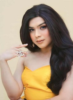 CD LucyPearl - Transsexual escort in Hong Kong Photo 19 of 20