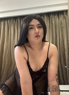 CD Pamela LOTS OF CUM - Transsexual escort in Singapore Photo 4 of 14