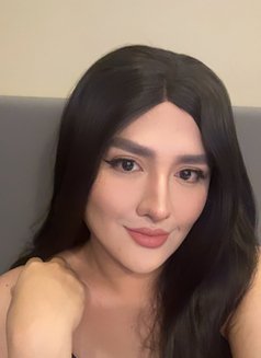 CD Pamela LOTS OF CUM - Transsexual escort in Singapore Photo 11 of 14