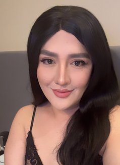 CD Pamela LOTS OF CUM - Transsexual escort in Singapore Photo 14 of 14