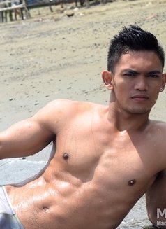 Cebuano Daks - masseur in Manila Photo 3 of 7