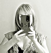 Cecil Top Mature - puta in Milan Photo 20 of 20