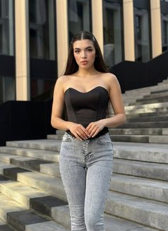 Cecilia Anal Addict - escort in Hong Kong Photo 6 of 7