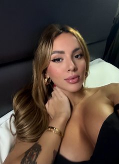 Cecilia - Transsexual escort in Singapore Photo 2 of 8