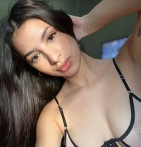 Cedie in town just arrive party Girl - escort in Hong Kong Photo 6 of 9