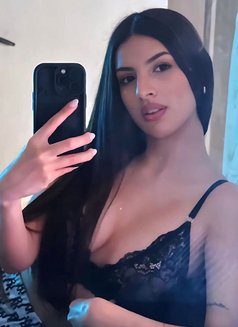 Cedie in town - escort in Hong Kong Photo 9 of 10