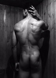 Cedric Kaelis - Male escort in Bangkok Photo 2 of 3