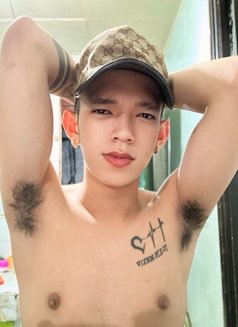 Cedrick - Male escort in Manila Photo 2 of 3