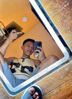 Cedrick - Acompañantes masculino in Manila Photo 3 of 5