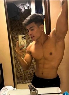 Cedrick Young Cute - Male escort in Hong Kong Photo 11 of 20