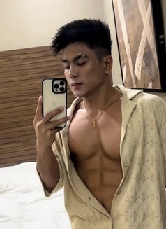 Cedrick Young Cute - Male escort in Hong Kong Photo 14 of 20