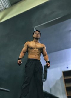 Cedricklee - Male escort in Manila Photo 6 of 10