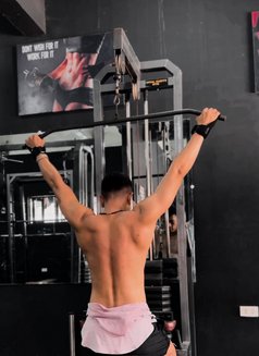 Cedricklee - Male escort in Manila Photo 7 of 10