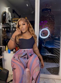 Cee - Transsexual escort in Nairobi Photo 9 of 13