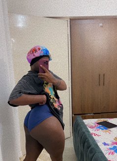 Cee - Transsexual escort in Nairobi Photo 10 of 13