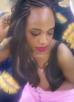 Cee - puta in Riyadh Photo 2 of 8