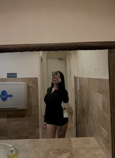 Celene - puta in Taipei Photo 9 of 9