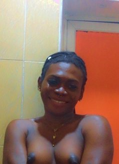 Celess - Acompañantes transexual in Lagos, Nigeria Photo 6 of 10