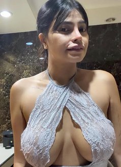 Celeste VIP EXPERIENCE - escort in Makati City Photo 5 of 13