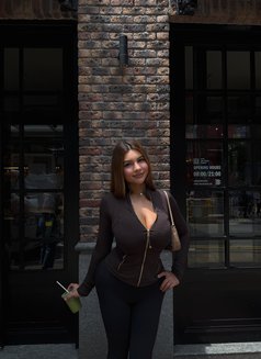 celeste 🇪🇸🇵🇭 - Transsexual escort in Manila Photo 11 of 18