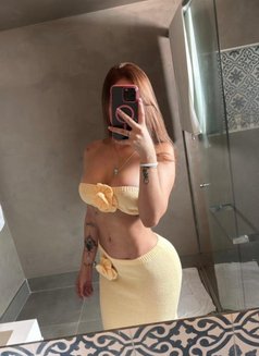 Celeste Latina - puta in Dubai Photo 5 of 6