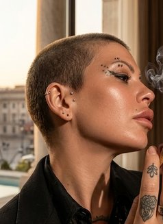 Celeste Noir - puta in Milan Photo 1 of 5