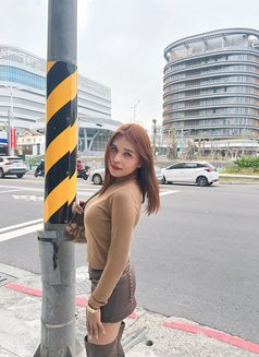 Celestine meet-contents-camshow - escort in Manila Photo 1 of 12