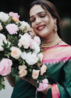 Gorgeous Top /Bottom Ts Hima Menon mallu - Transsexual escort in Kochi Photo 8 of 20