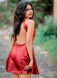 Celina - puta in Dubai Photo 1 of 5