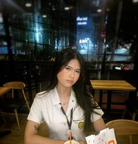 Celina - Transsexual escort in Manila