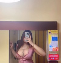 Celina - Transsexual escort in Manila