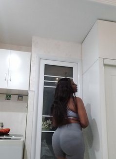 Celina Sherry - puta in Yiwu Photo 3 of 3