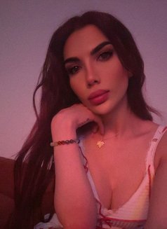 Celine Bottom - Transsexual escort in Montreal Photo 6 of 8