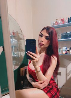 Celine - Transsexual escort in Montreal Photo 9 of 10