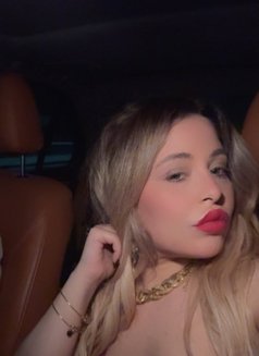 Celine From Lebanon - masseuse in Abu Dhabi Photo 1 of 3