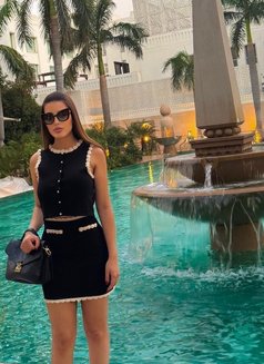 Céline LeBlanc - escort in Zürich Photo 5 of 17