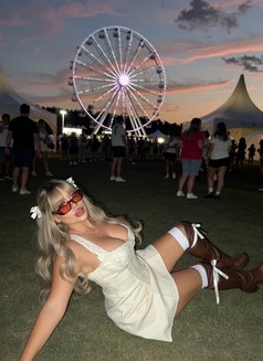Celine Moretti - escort in Abu Dhabi Photo 7 of 13