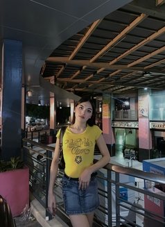 Celine Sexy - Acompañantes transexual in Manila Photo 5 of 6