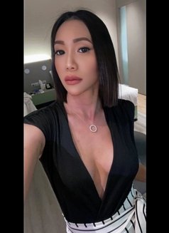 QUEENLY slim body🦩 sexy ladyboy🇵🇭 - Transsexual escort in Dubai Photo 7 of 14