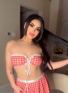 Celine سيلين - escort in Dubai Photo 4 of 5