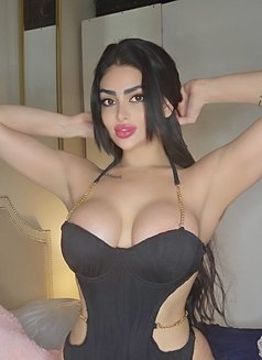 Celine سيلين - escort in Dubai Photo 3 of 5