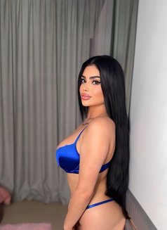 Celine سيلين - escort in Dubai Photo 4 of 6