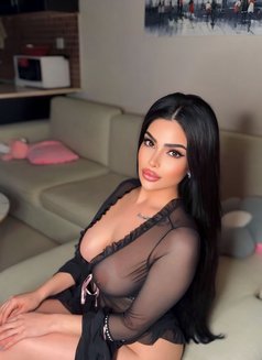 Celine سيلين - escort in Dubai Photo 5 of 6