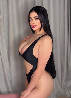 Celine سيلين - escort in Dubai Photo 4 of 6