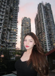 Celine - Transsexual escort in Singapore Photo 4 of 12